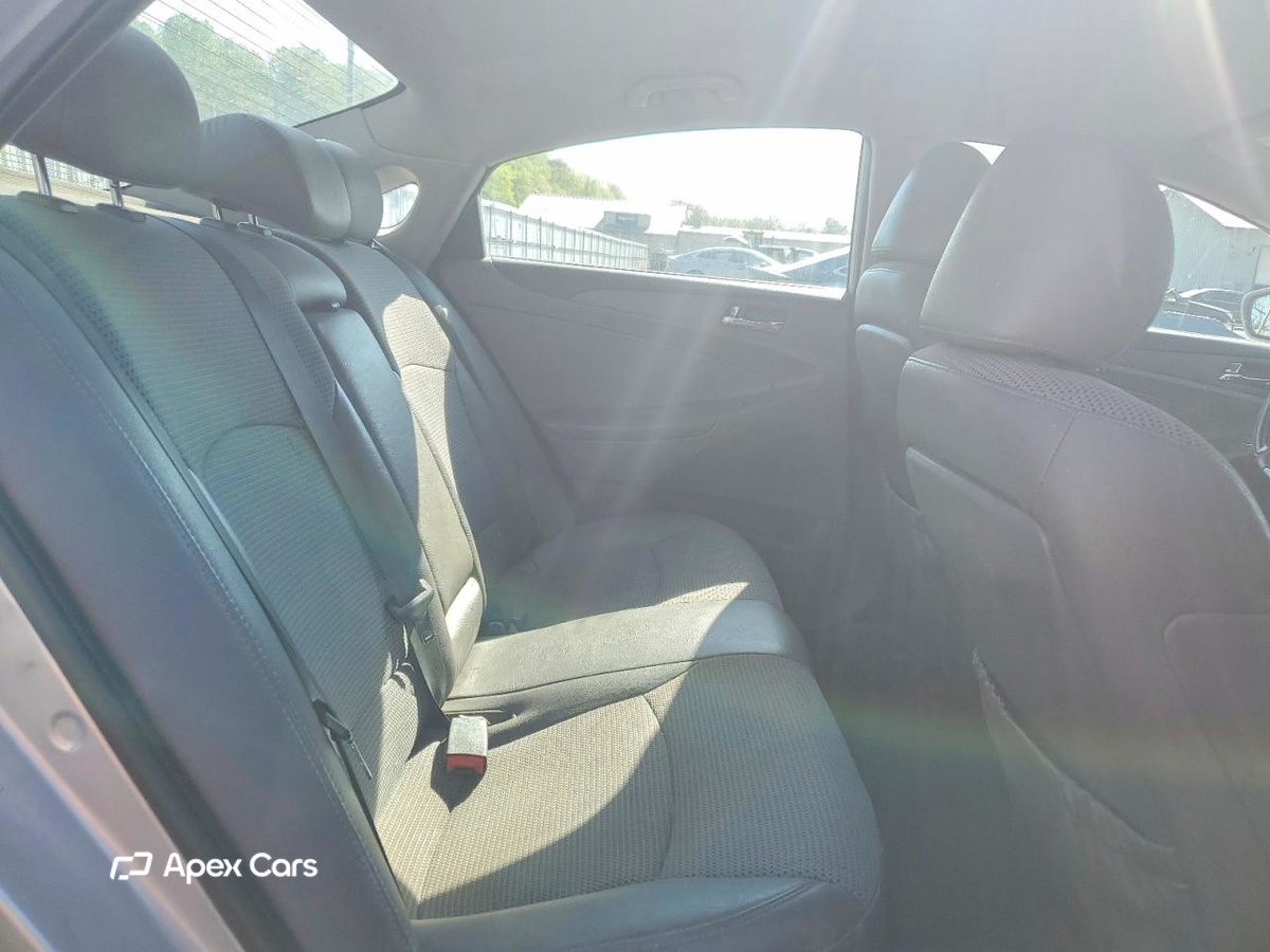 Hyundai Sonata 2011