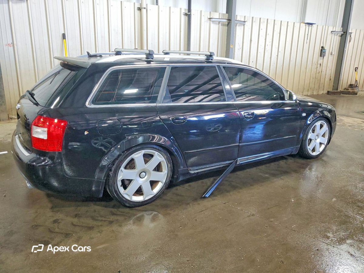 Audi RS4 2005