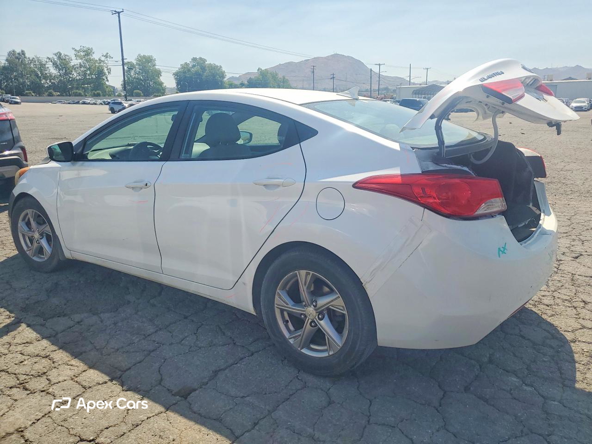 Hyundai Elantra 2013
