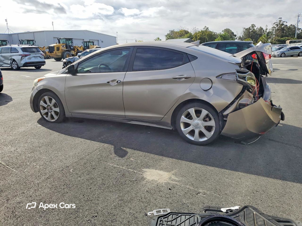 Hyundai Elantra 2012