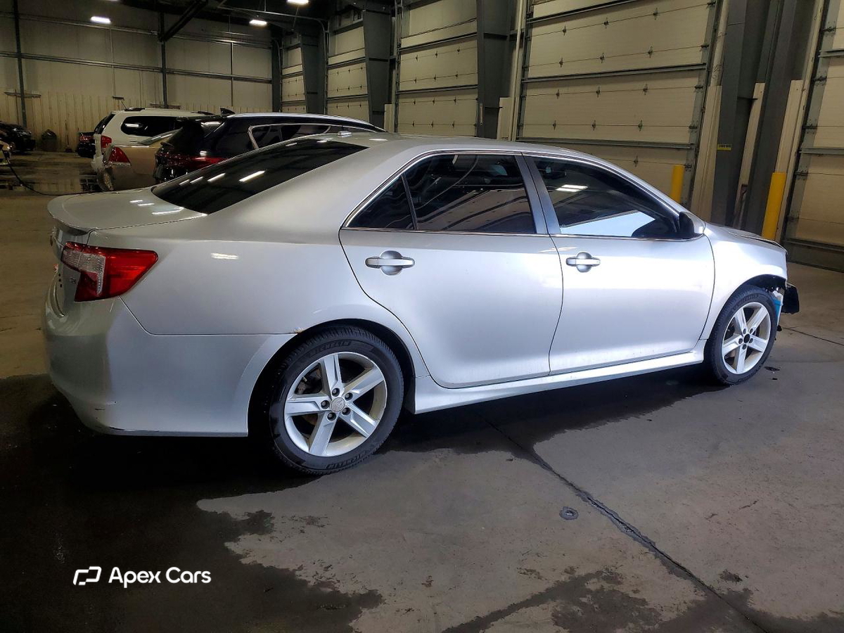 Toyota Camry 2012