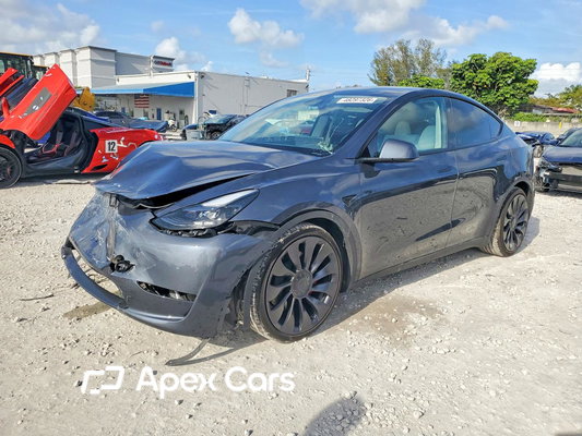 Tesla Model Y 2023 - Zdjęcie 1 z 14