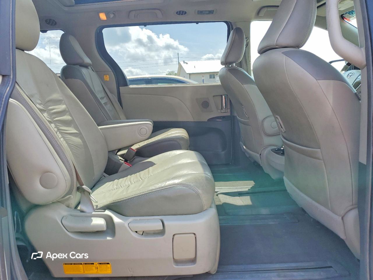 Toyota Sienna 2011