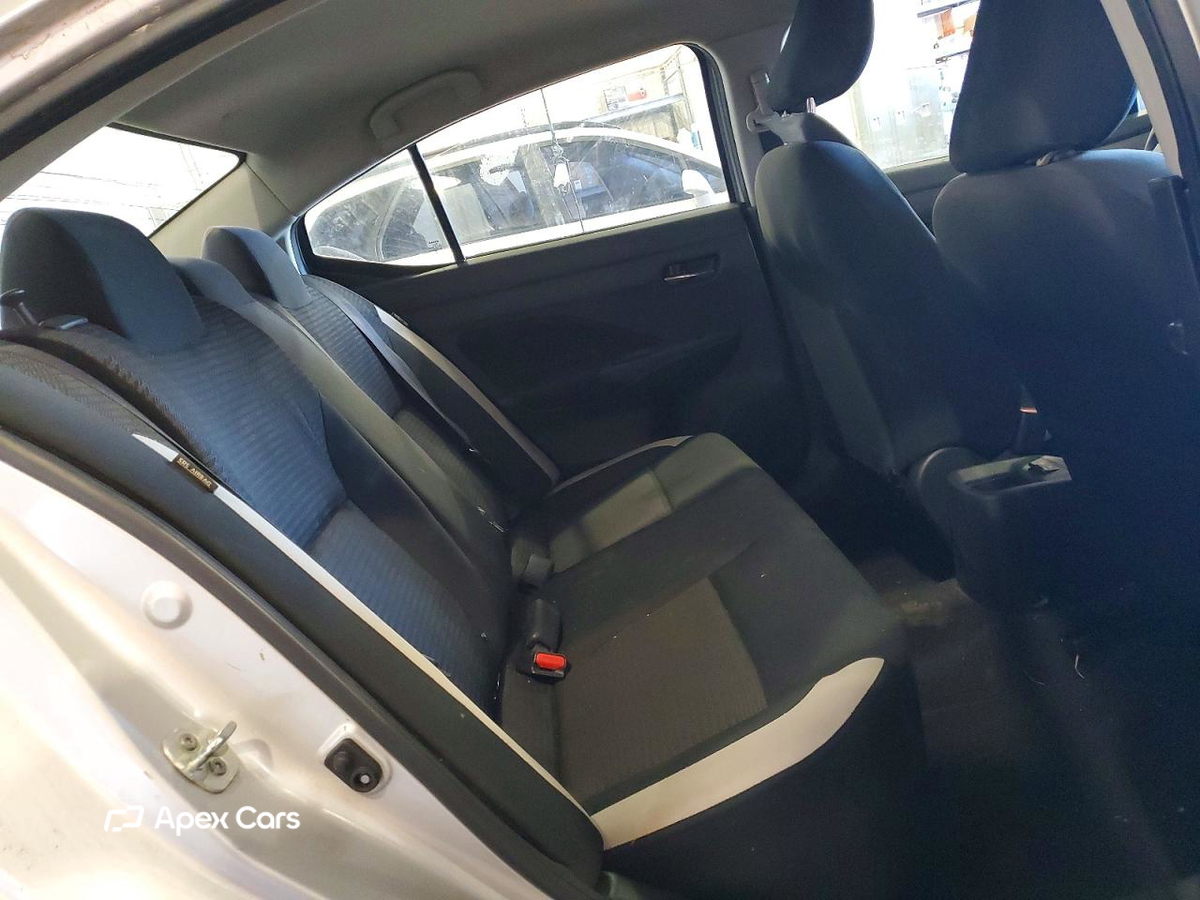 Nissan Versa 2021