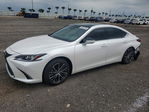 Lexus ES 2022