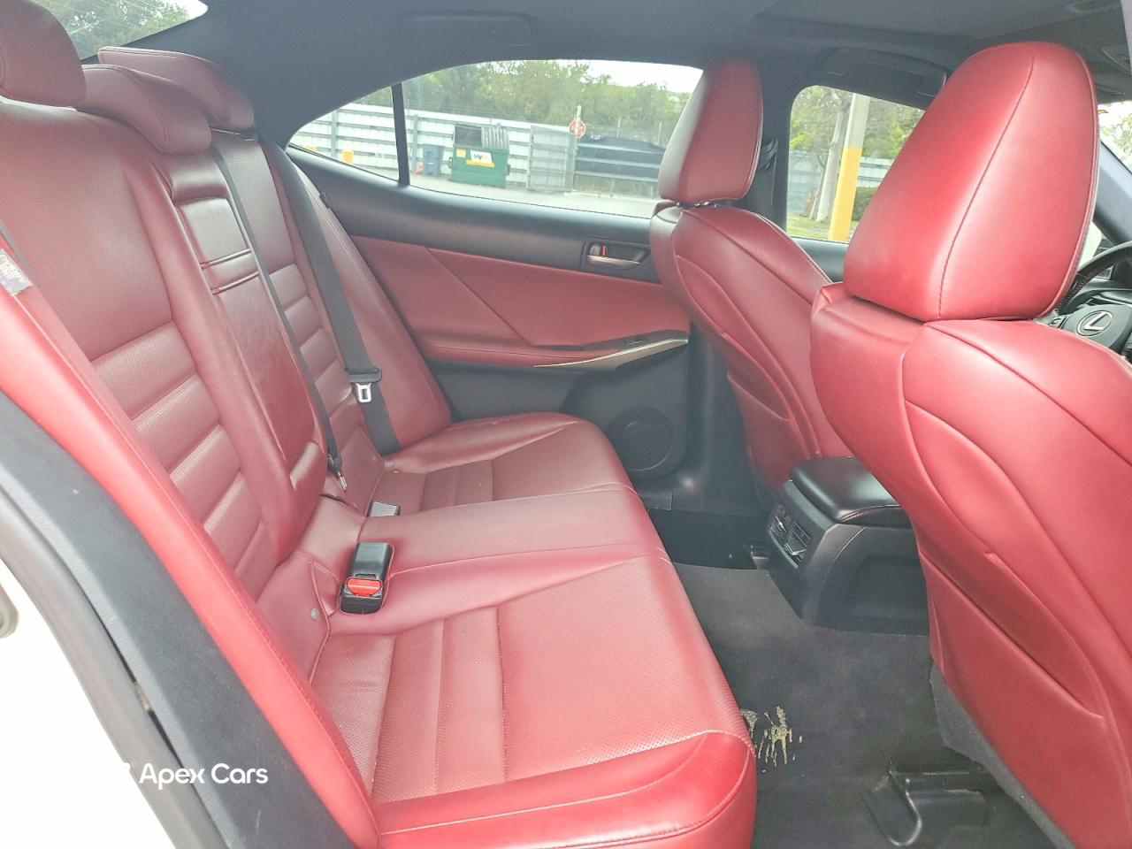 Lexus IS 2018