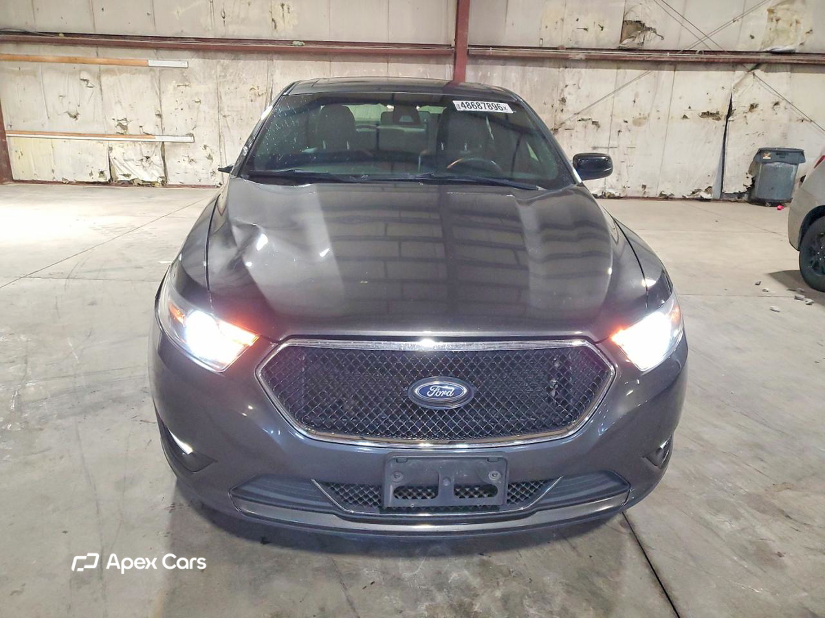 Ford Taurus 2015