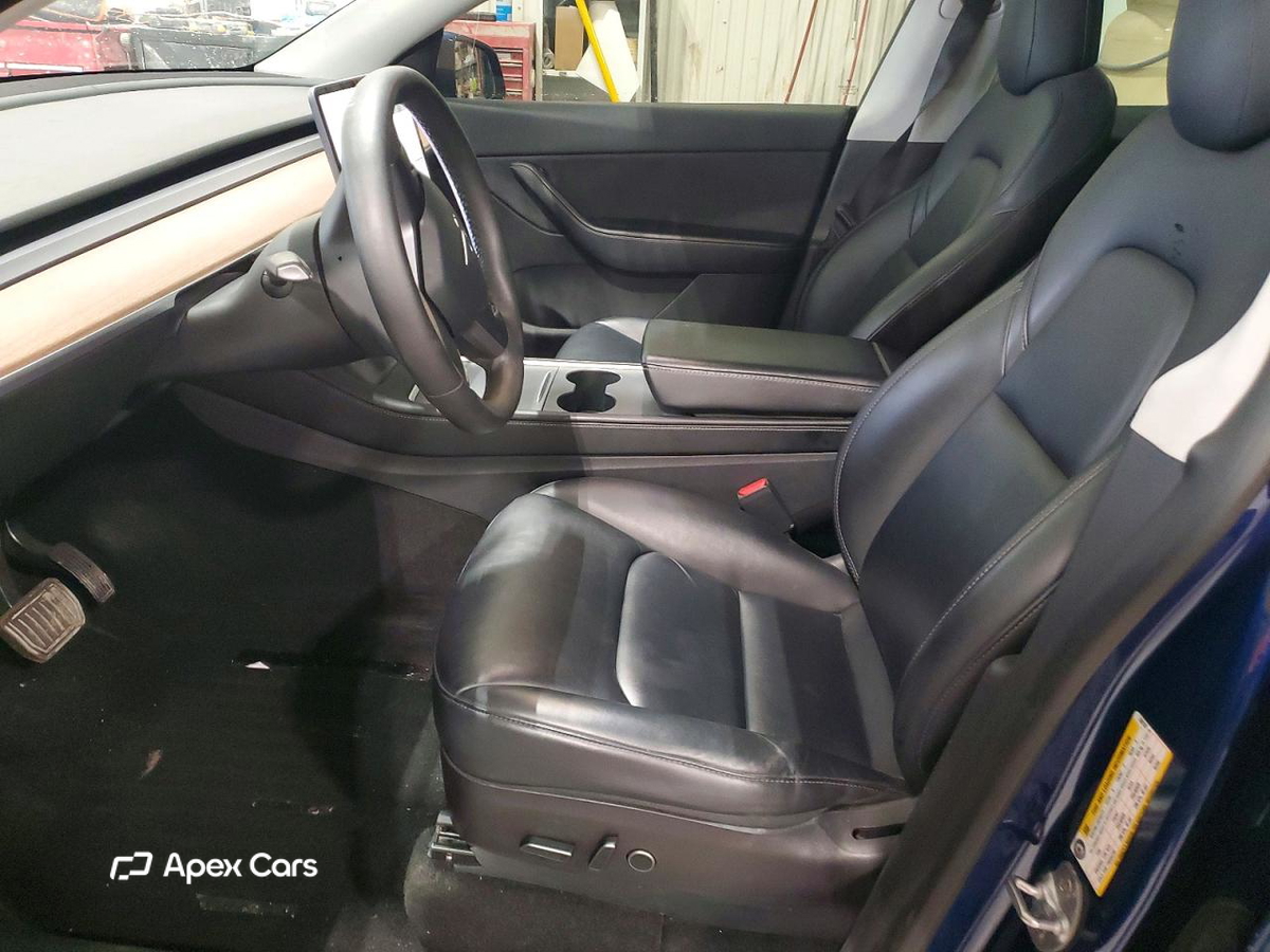 Tesla Model Y 2021