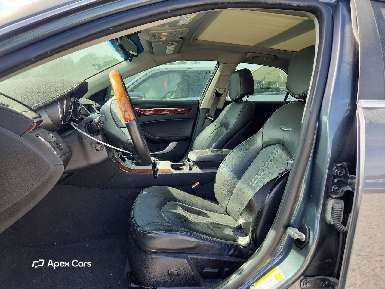 Cadillac CTS 2011