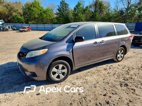 Toyota Sienna 2011 - Image 1 of 14