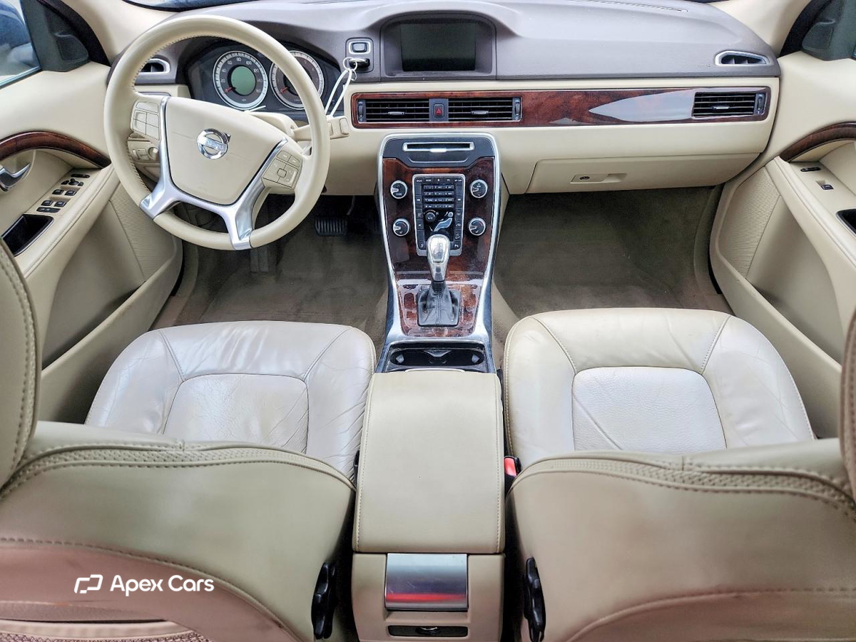 Volvo XC70 2013