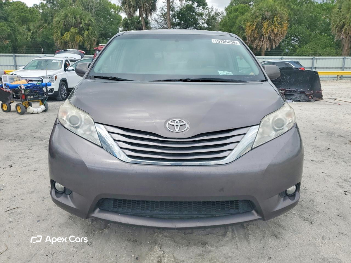 Toyota Sienna 2017