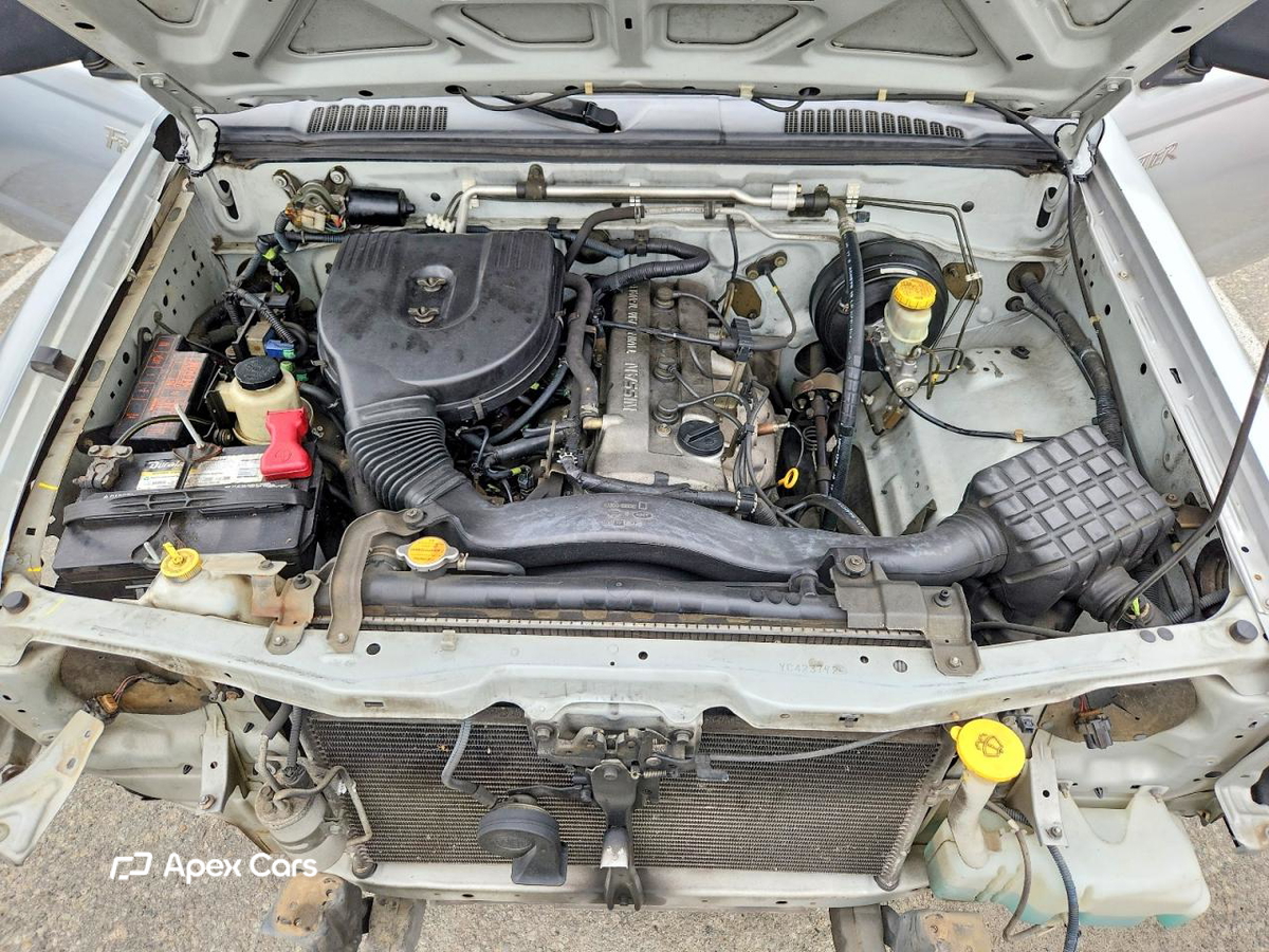 Nissan Navara (Frontier) 2000