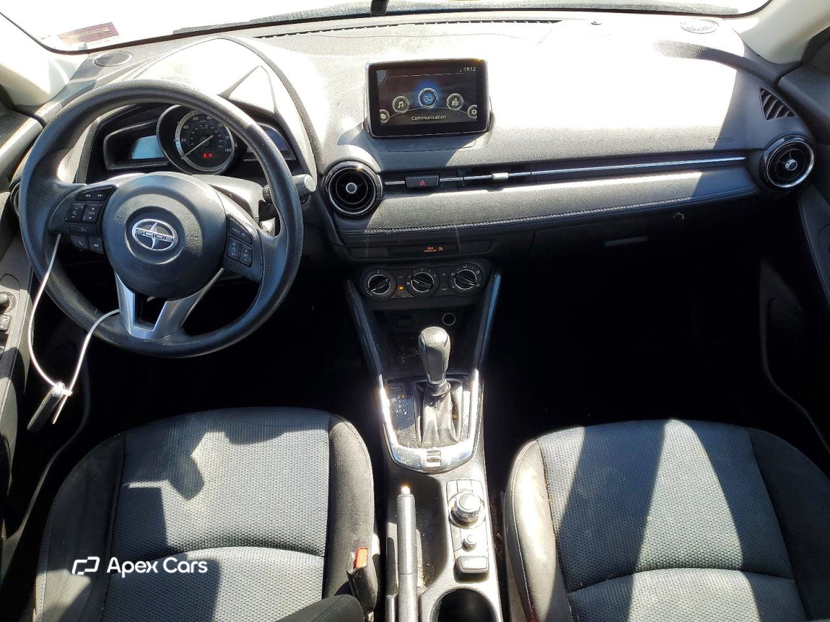 Scion iA 2016