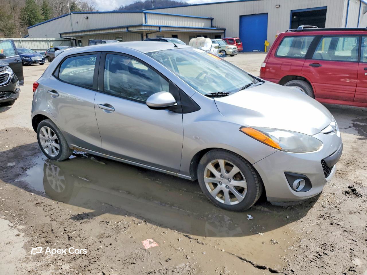 Mazda 2 2011