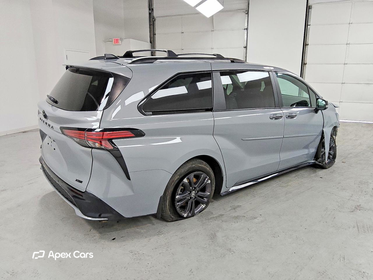 Toyota Sienna 2025