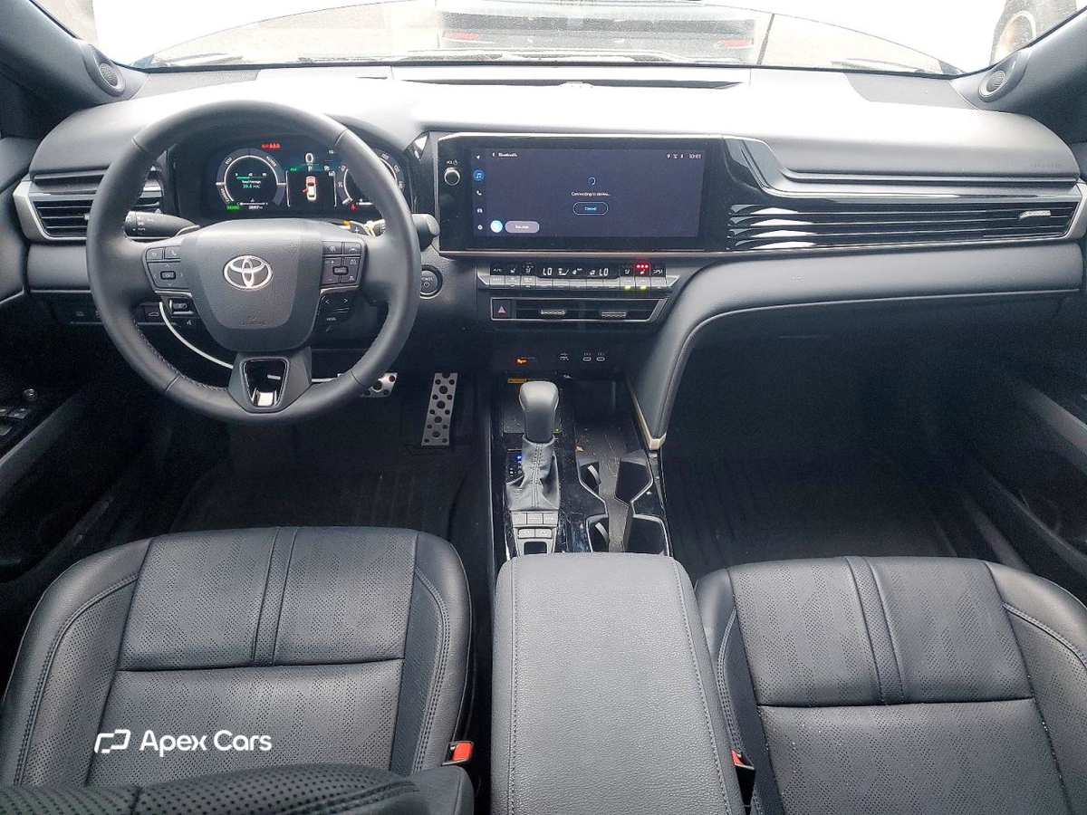 Toyota Camry 2025