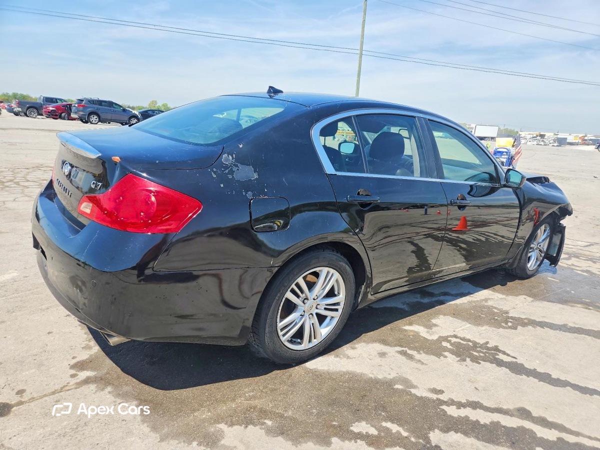 Infiniti G 2013