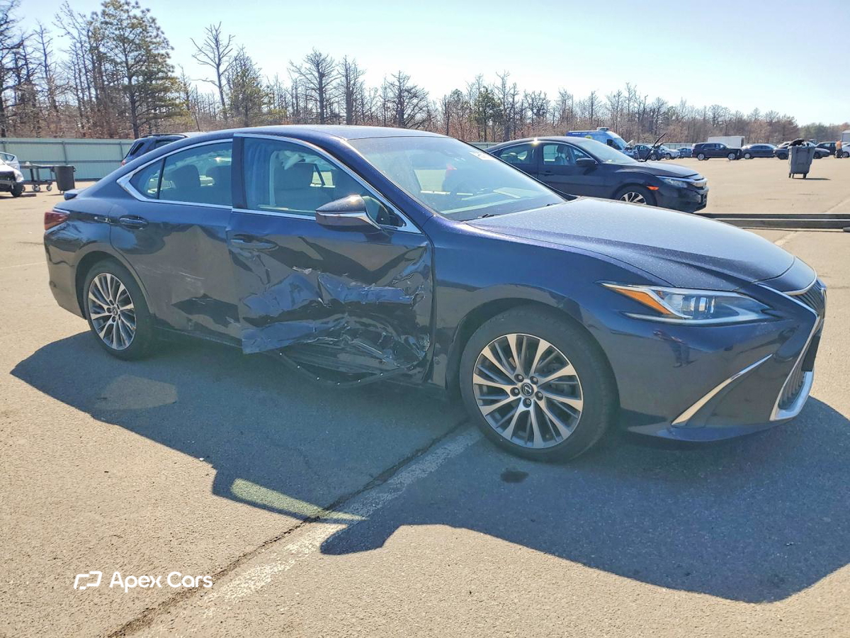 Lexus ES 2021
