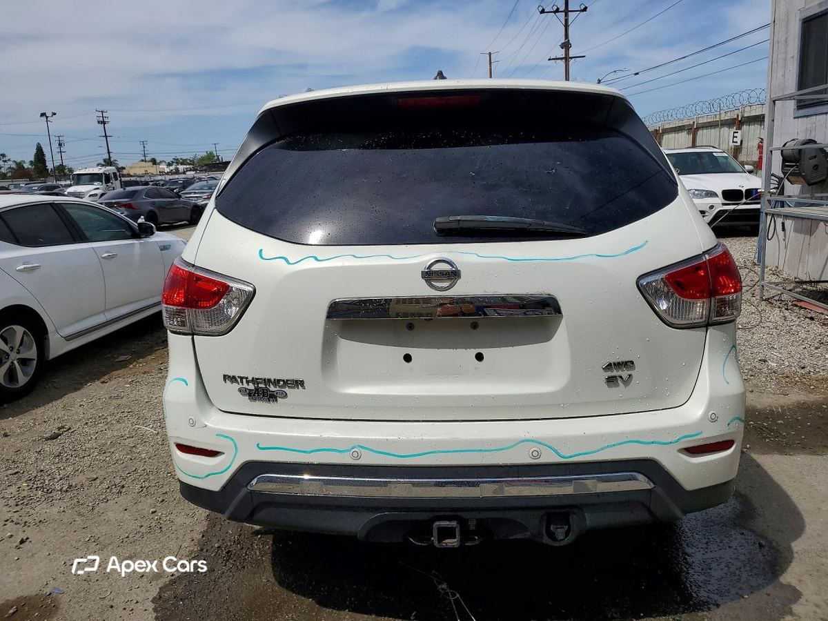 Nissan Pathfinder 2014