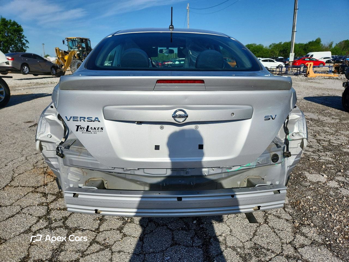 Nissan Versa 2019