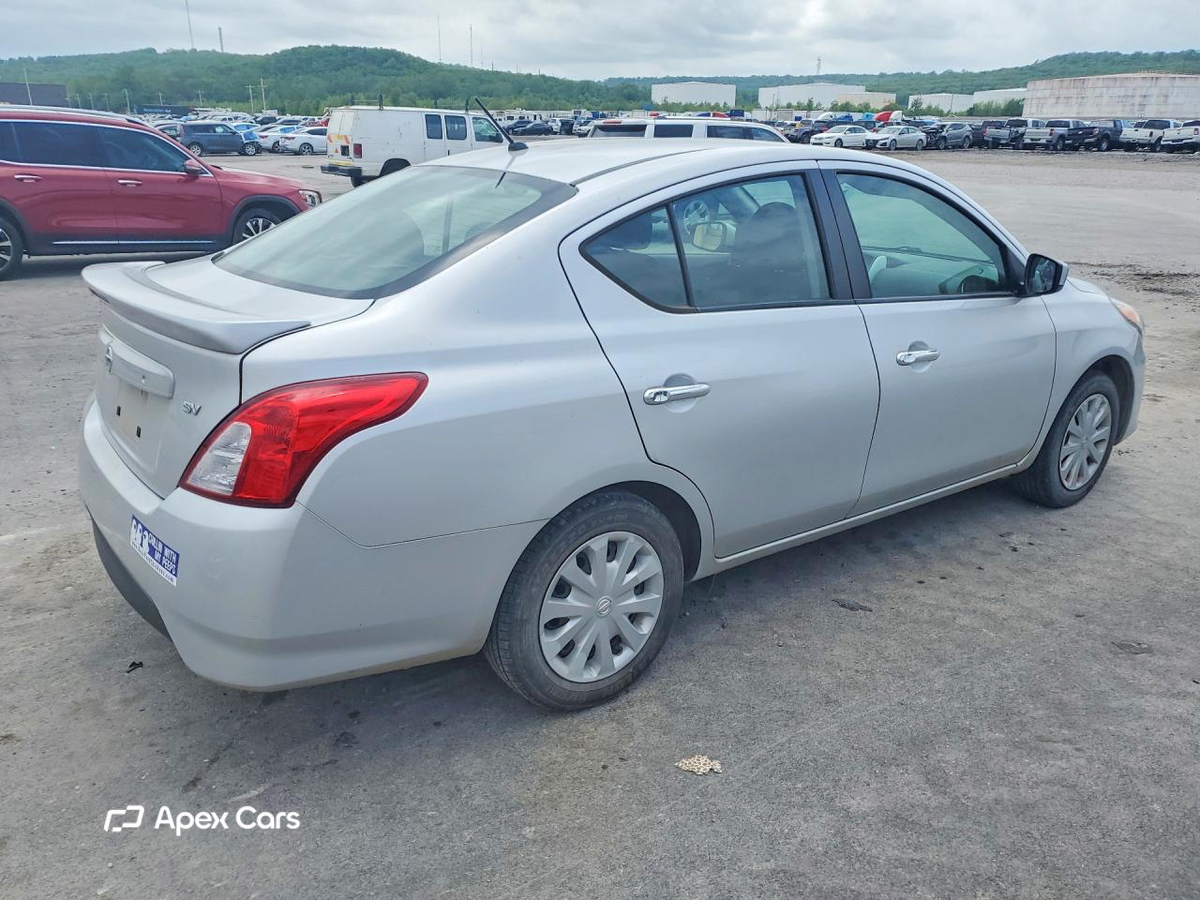 Nissan Versa 2019