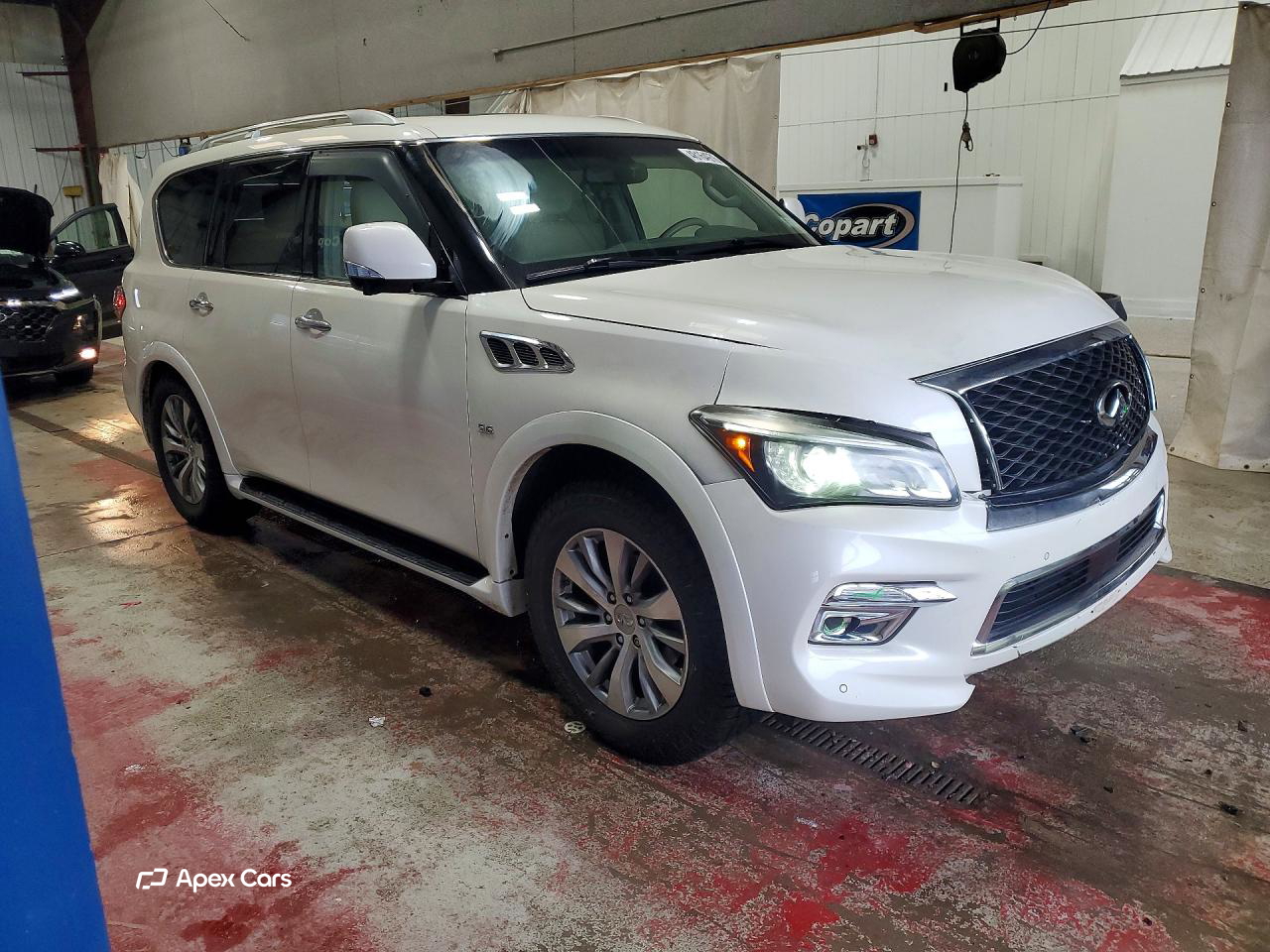 Infiniti QX80 2016
