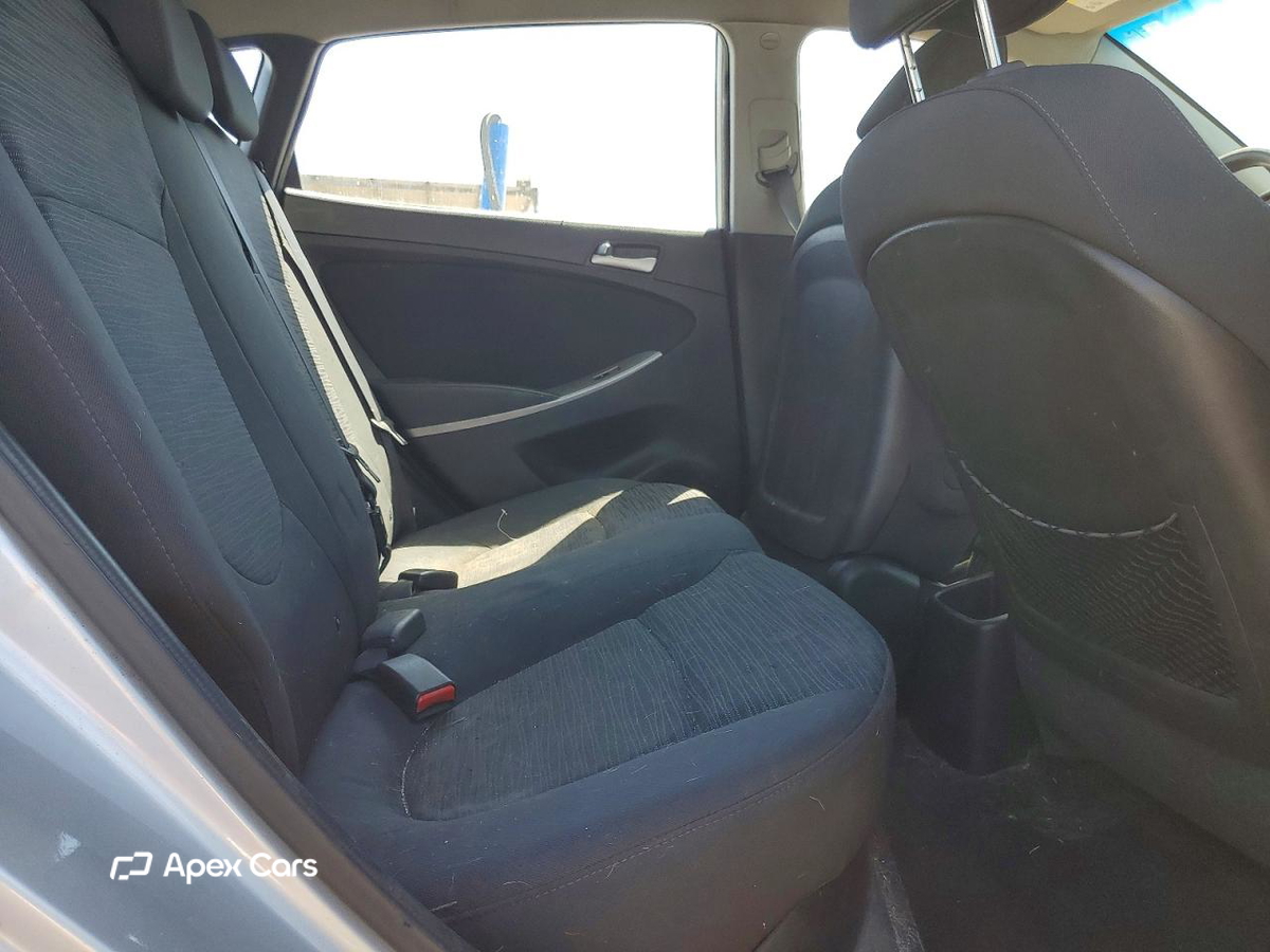 Hyundai Accent 2015
