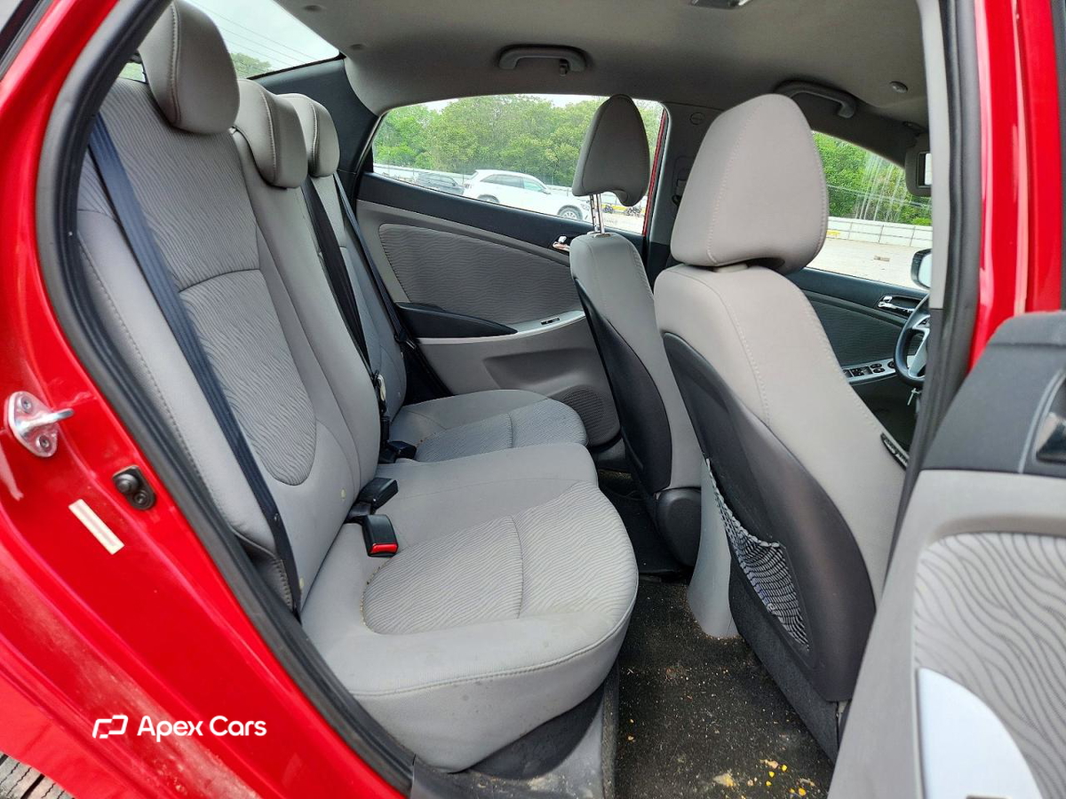 Hyundai Accent 2013
