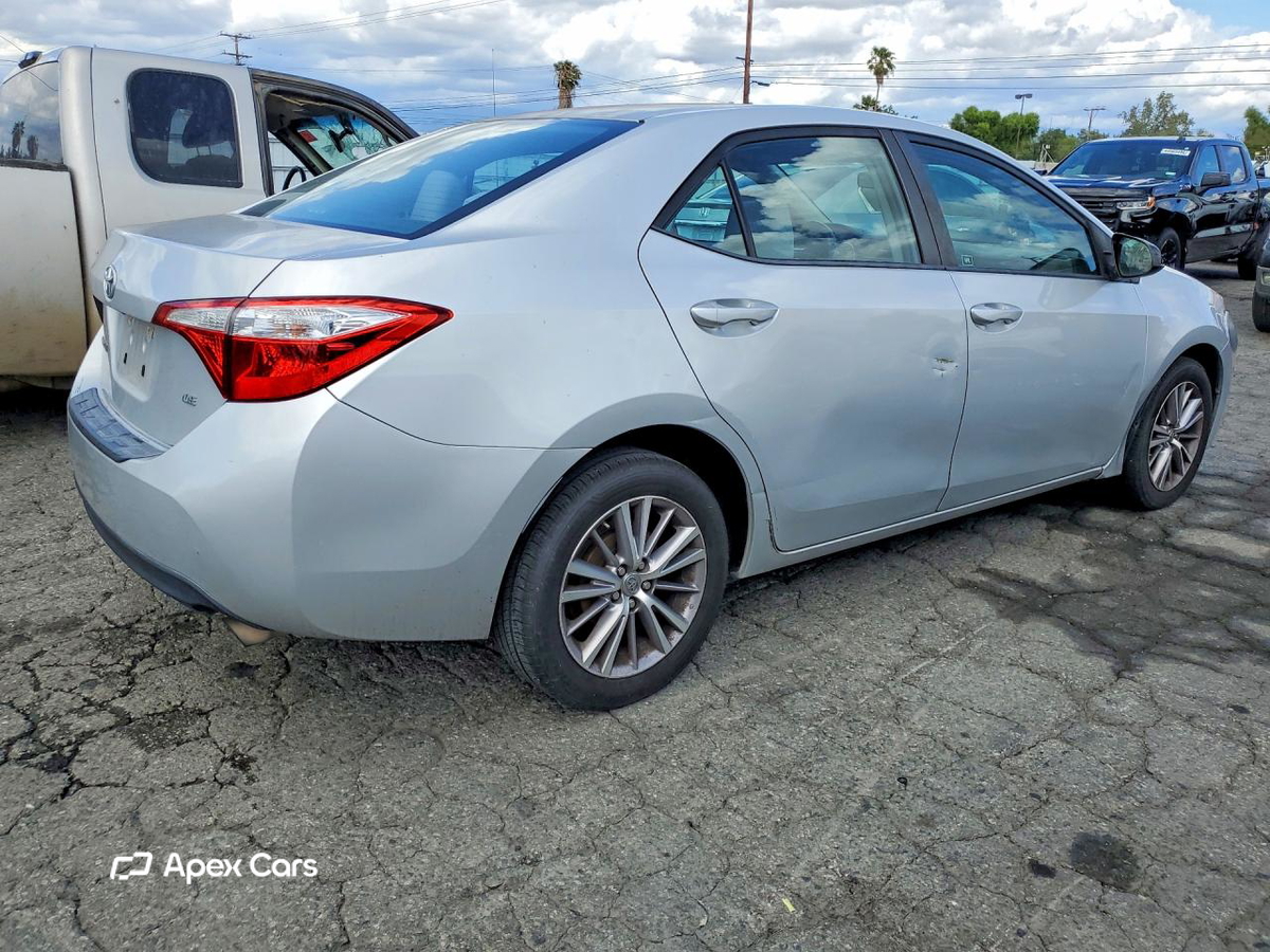 Toyota Corolla 2015