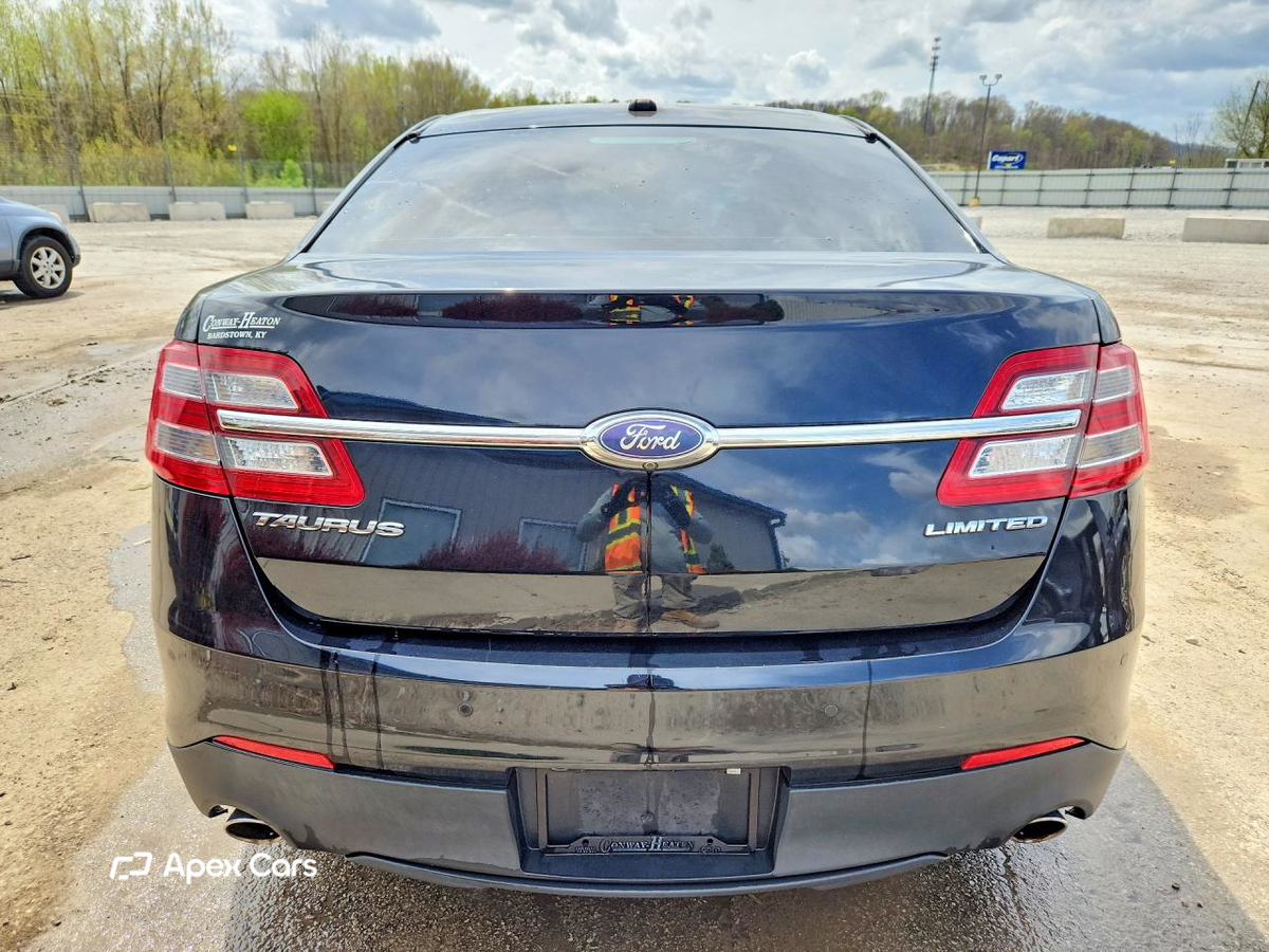 Ford Taurus 2017
