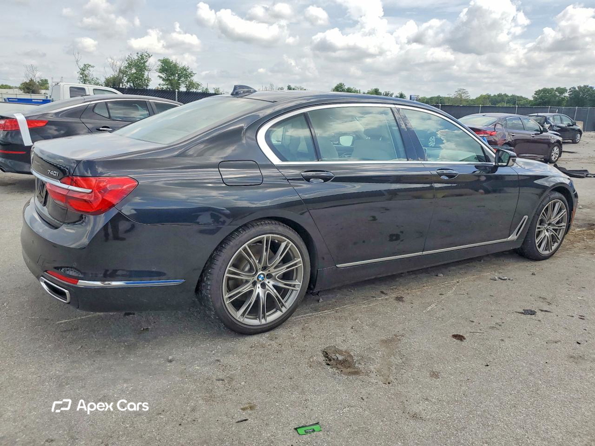BMW Series 7 2016