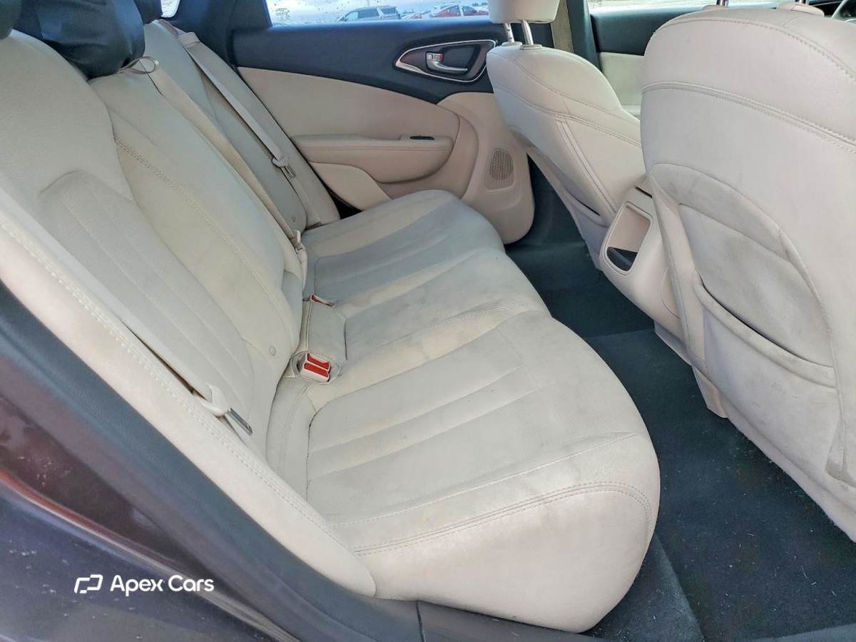 Chrysler 200 2015