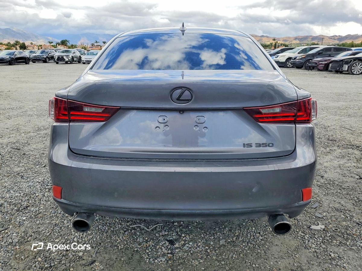 Lexus IS 2014