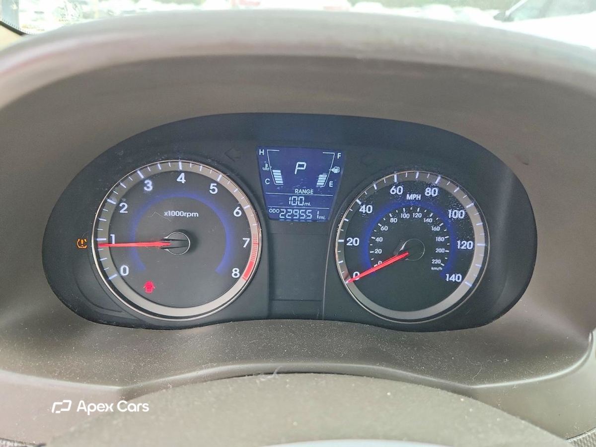 Hyundai Accent 2013