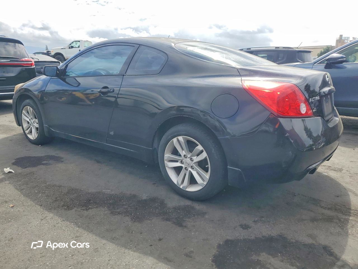 Nissan Altima 2011