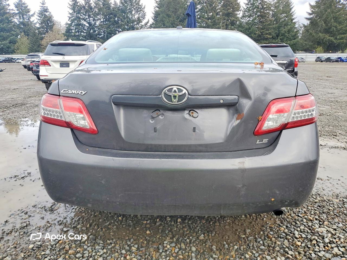 Toyota Camry 2011