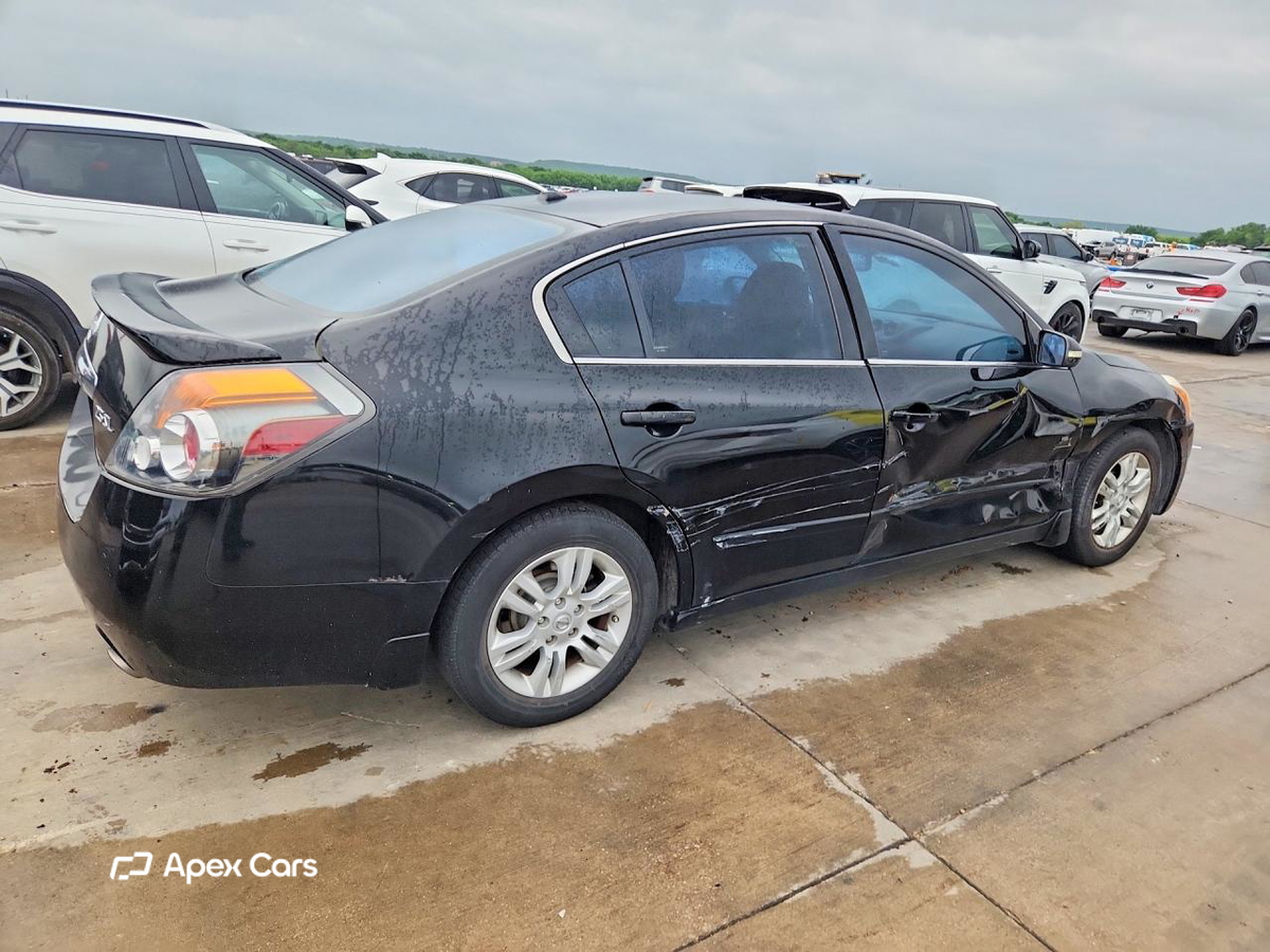 Nissan Altima 2011