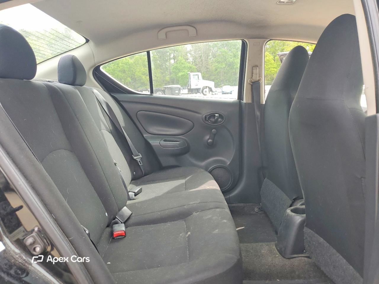 Nissan Versa 2015