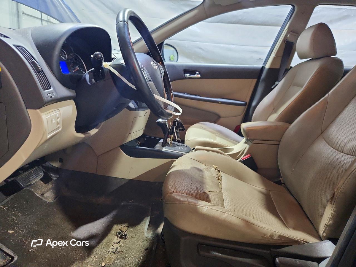 Hyundai Elantra 2011