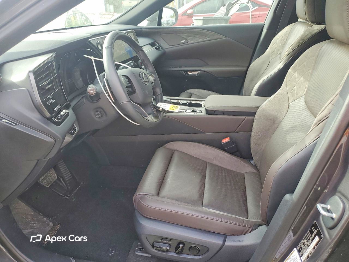 Lexus RX 2025