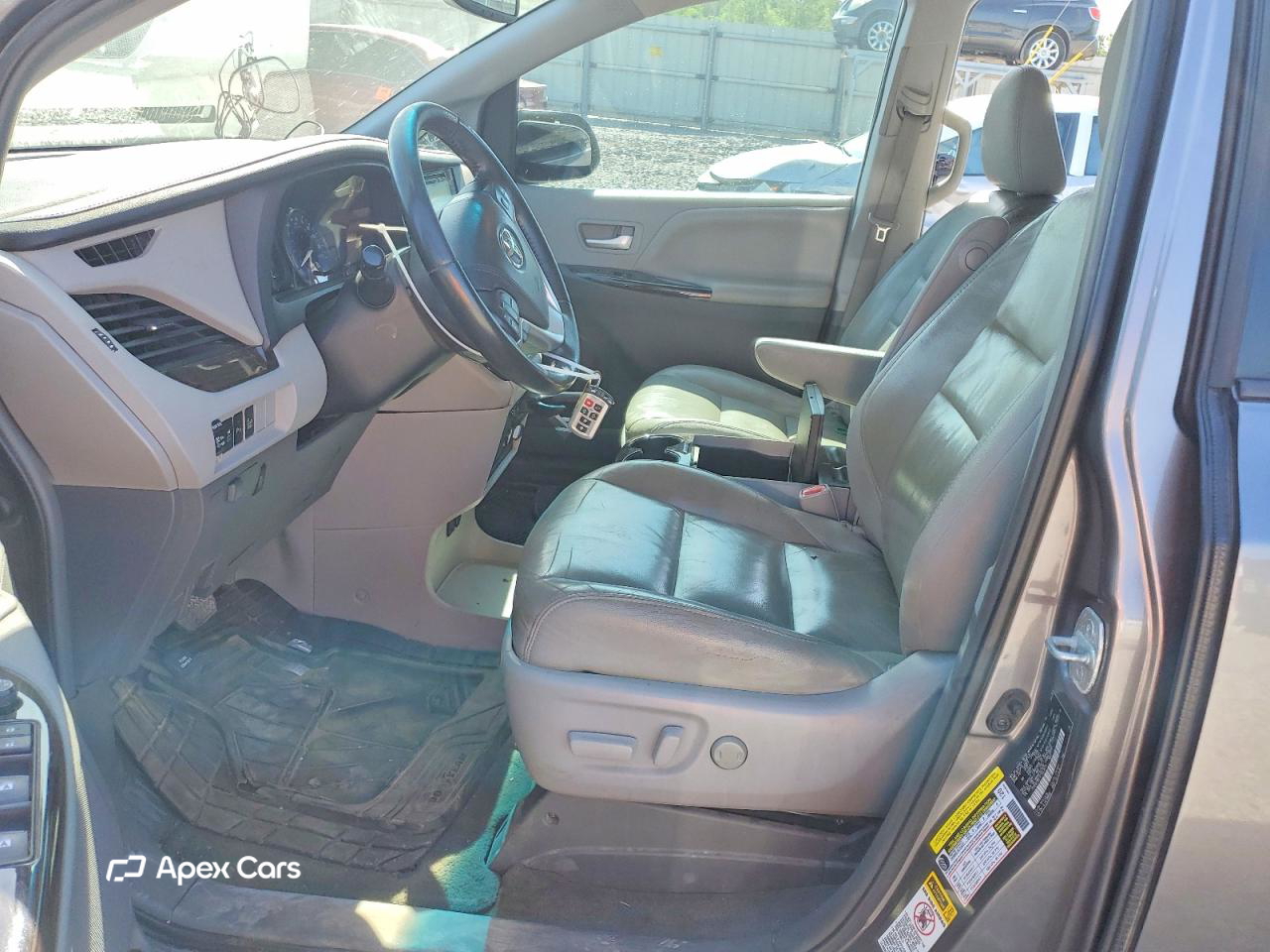 Toyota Sienna 2015