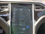 Tesla Model S 2015