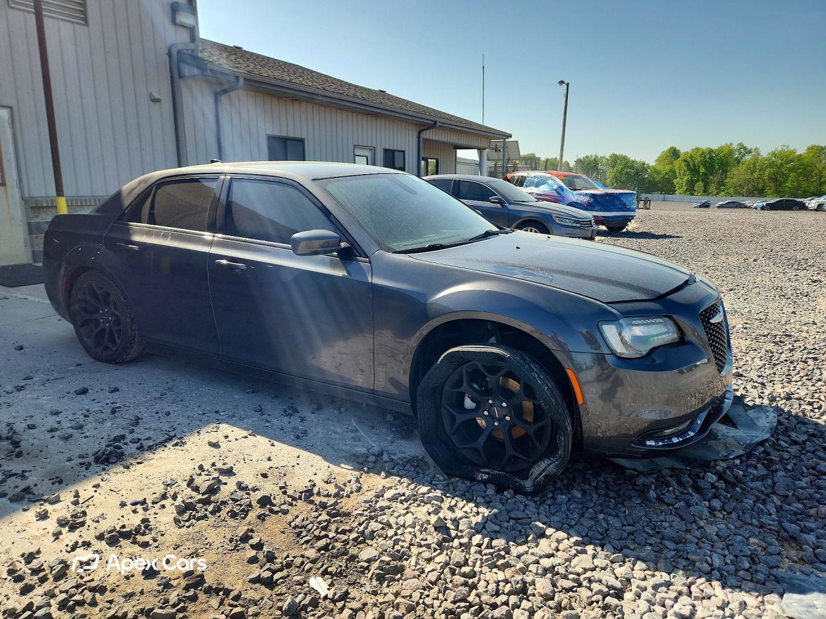 Chrysler 300 2019
