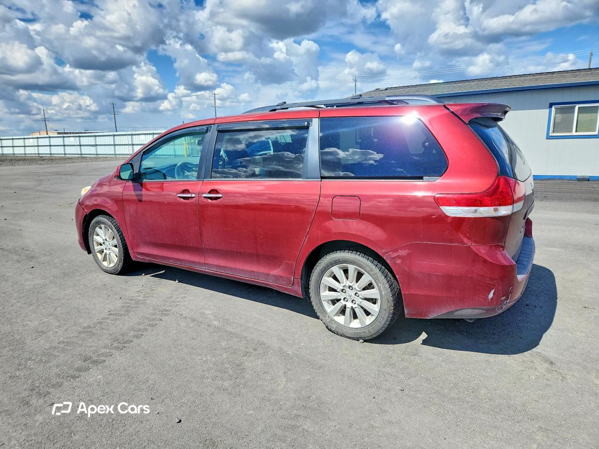Toyota Sienna 2012