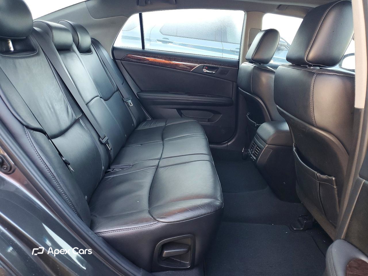 Toyota Avalon 2011