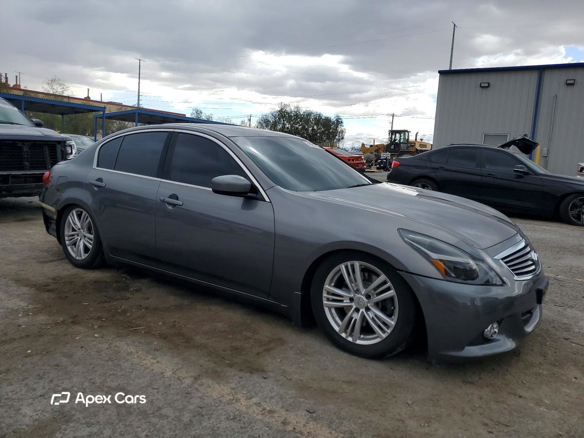 Infiniti G 2013