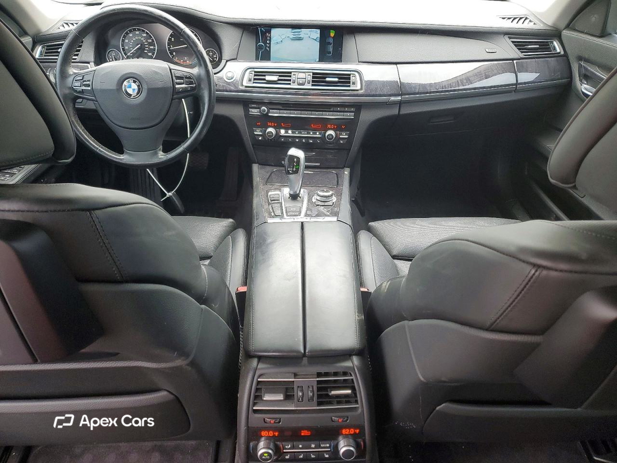 BMW Series 7 2010
