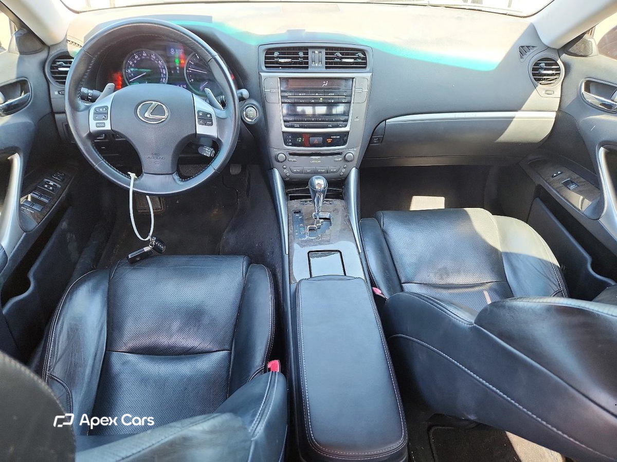 Lexus IS 2011