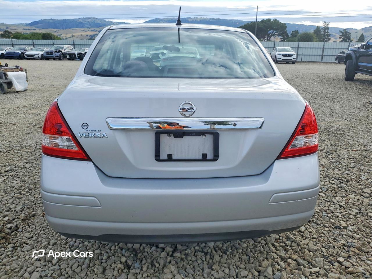 Nissan Versa 2010
